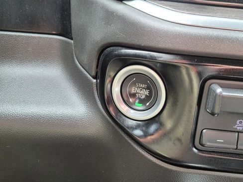 Used 2022 Chevrolet Silverado 1500 LTZ w/ Z71 Off-Road Package image 26