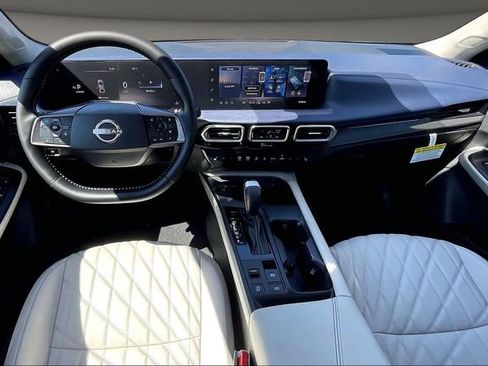 New 2026 Nissan Sentra SL w/ Floor Mat Package FWD image 5