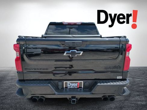 Used 2024 Chevrolet Silverado 1500 High Country w/ High Country Premium Package AWD/4WD image 5