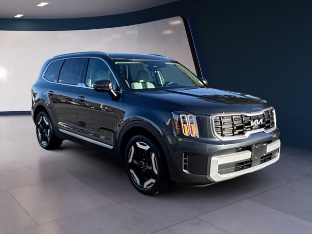 Certified 2024 Kia Telluride S w/ S Sunroof Package AWD/4WD image 7