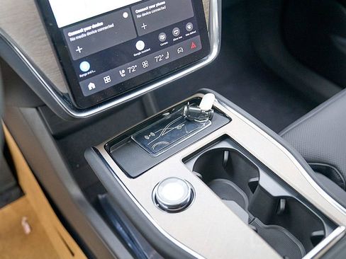New 2026 Volvo EX90 Plus AWD/4WD image 19