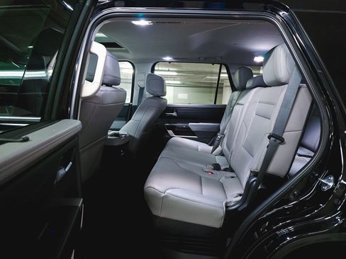 Used 2024 Toyota Sequoia Limited image 20