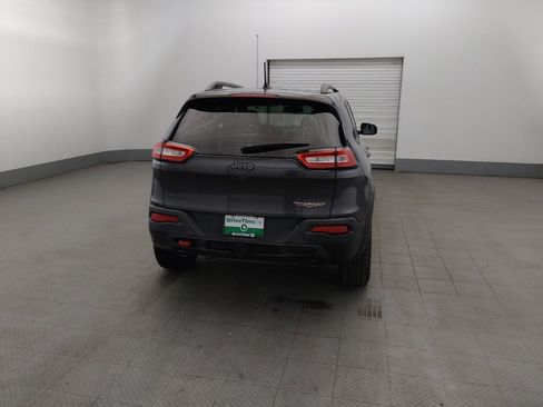 Used 2014 Jeep Cherokee Trailhawk w/ Comfort/Convenience Group AWD/4WD image 7