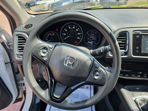 Used 2017 Honda HR-V EX image 14