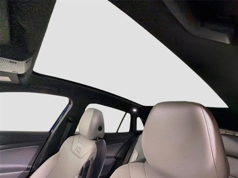 Used 2022 Volkswagen ID.4 Pro S w/ Gradient Package RWD image 22