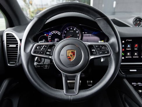 Certified 2023 Porsche Cayenne S Platinum AWD/4WD image 13