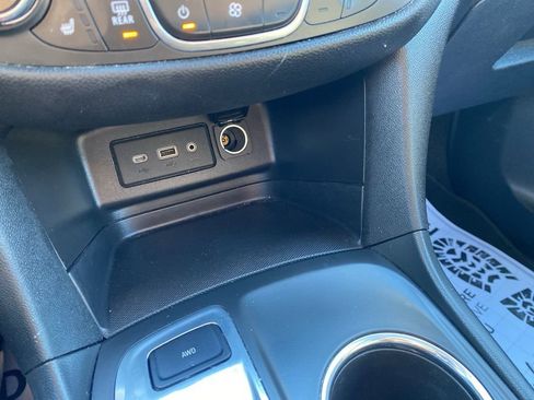 Used 2019 Chevrolet Equinox LT image 27