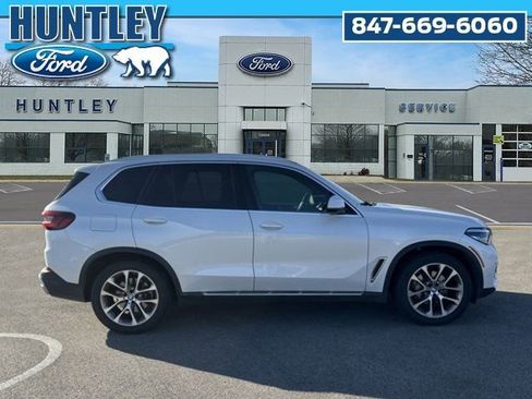Used 2023 BMW X5 xDrive40i AWD/4WD image 4