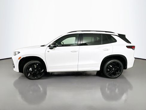 Used 2026 Volkswagen Tiguan SE R-Line AWD/4WD image 4
