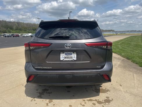 Used 2023 Toyota Highlander XLE FWD image 7