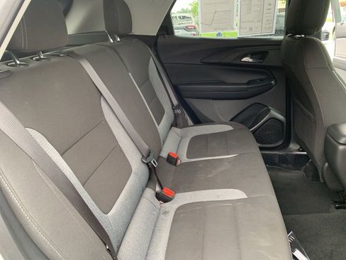 Used 2025 Chevrolet TrailBlazer LT AWD/4WD image 22