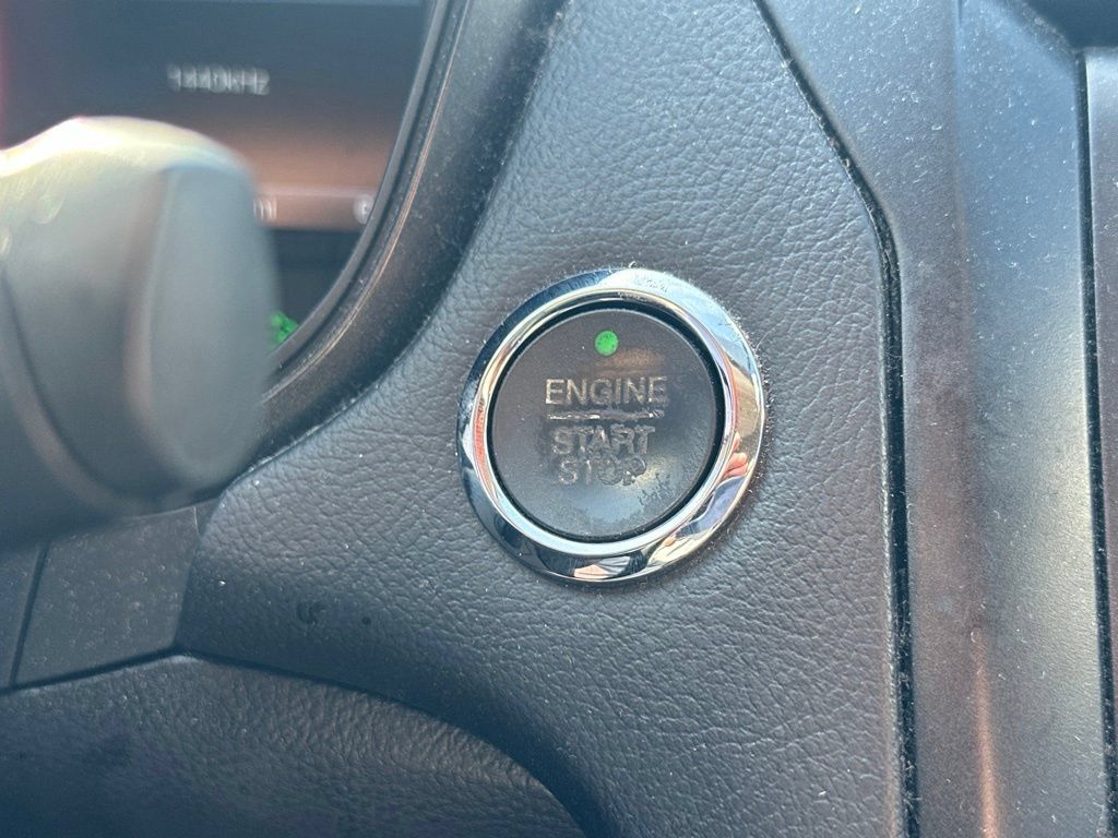 Used 2018 Ford Fusion SE w/ Equipment Group 601A FWD image 23