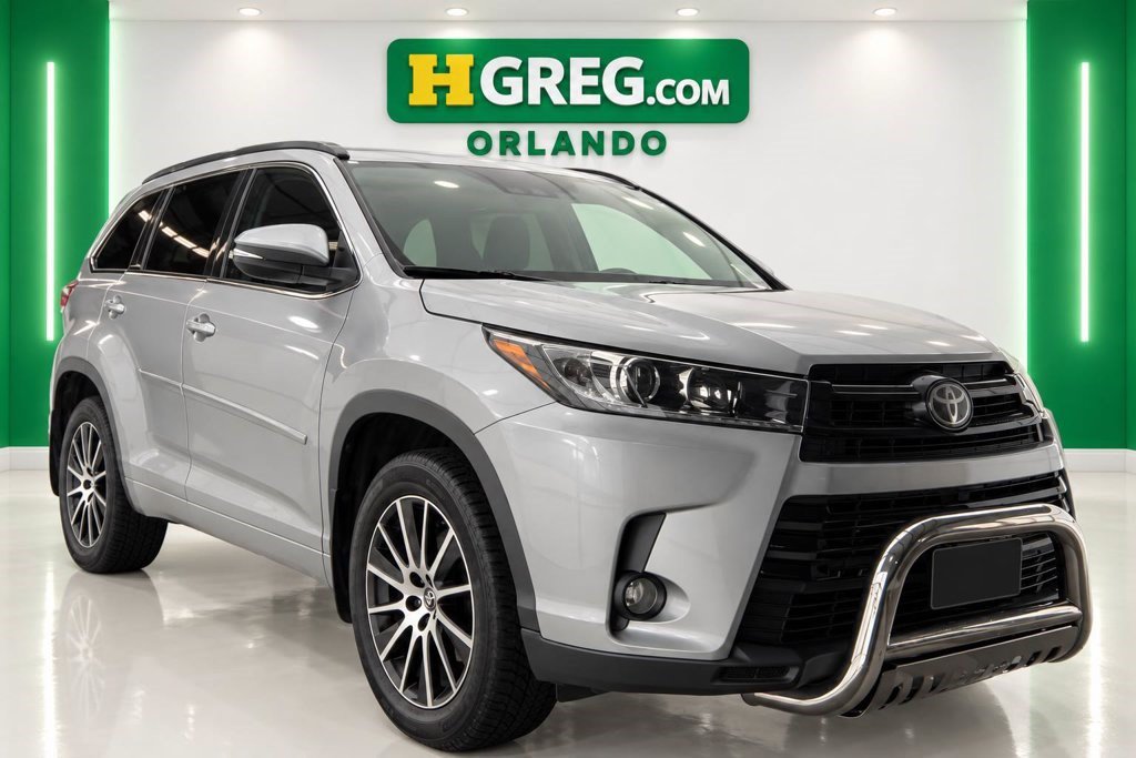 Used 2017 Toyota Highlander SE AWD/4WD image 4