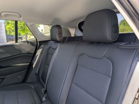 Used 2025 Chevrolet Trax LT FWD image 27