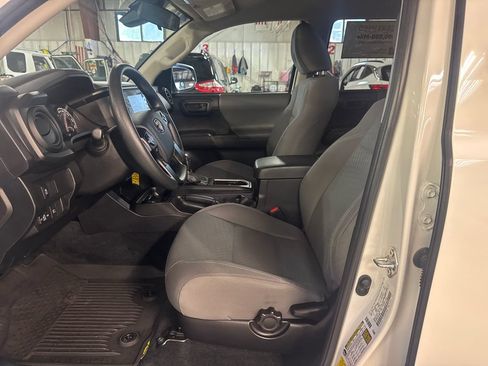 Certified 2023 Toyota Tacoma SR AWD/4WD image 13