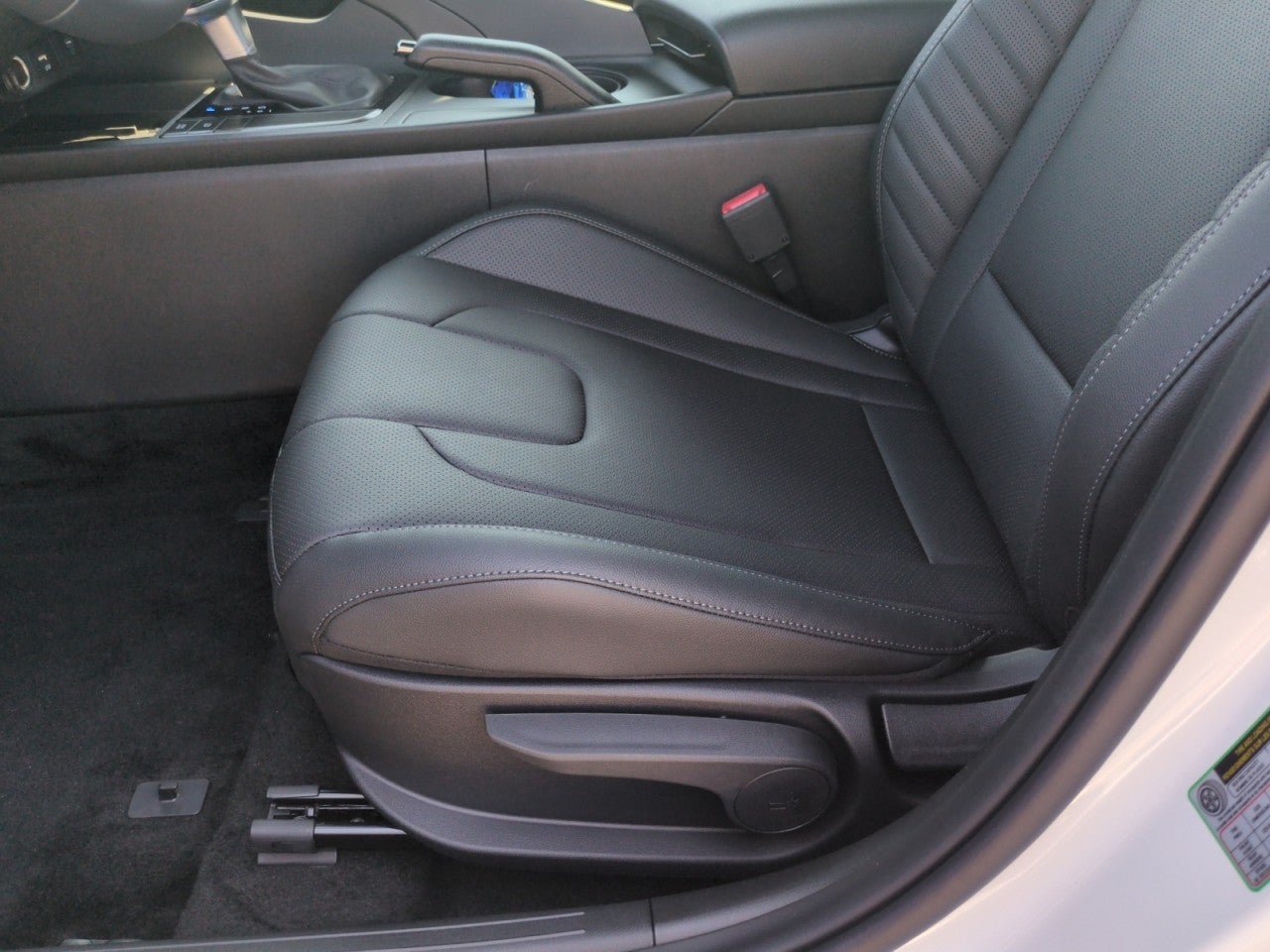New 2026 Hyundai Elantra SEL Sport FWD image 13