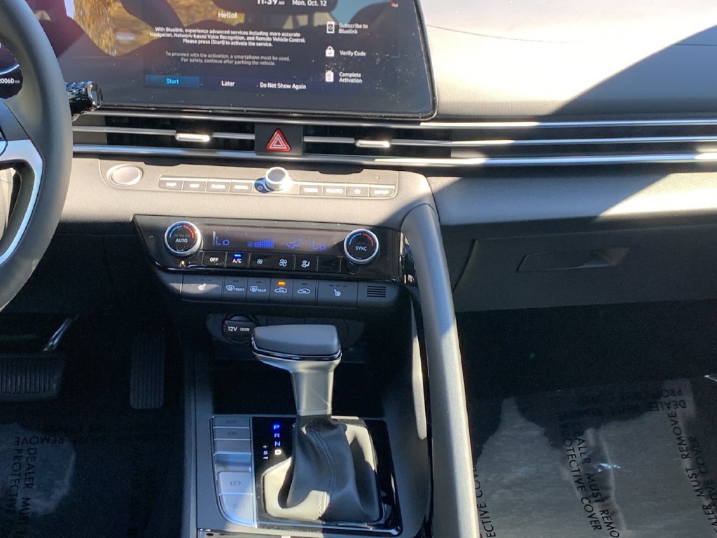 Certified 2024 Hyundai Elantra SEL w/ Convenience Package FWD image 18