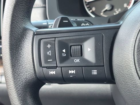 Used 2025 Nissan Pathfinder S AWD/4WD image 14