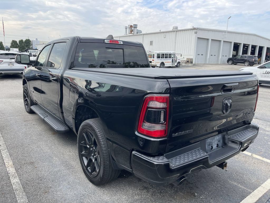 Used 2023 RAM 1500 Laramie AWD/4WD image 5