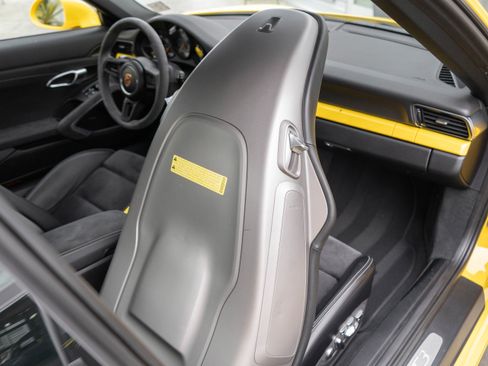 Used 2018 Porsche 911 GT3 w/ Sport Chrono Package image 34