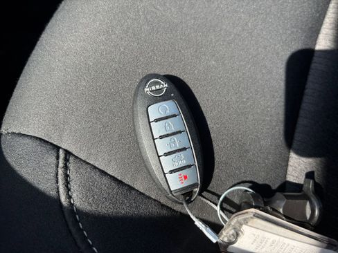 Used 2025 Nissan Altima 2.5 SV FWD image 24