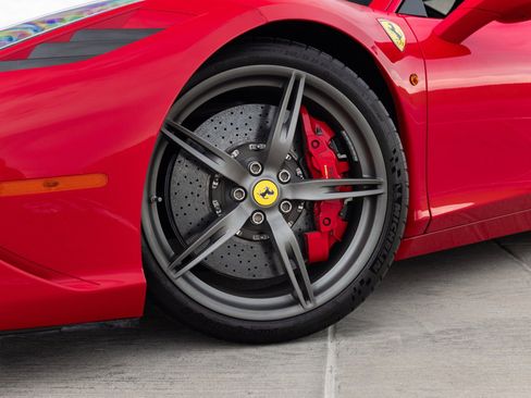 Used 2014 Ferrari 458 Speciale Coupe RWD image 2
