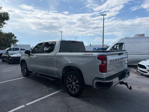 Used 2022 Chevrolet Silverado 1500 LT AWD/4WD image 7