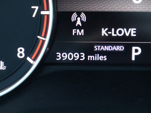 Used 2023 Nissan Rogue SL w/ SL Premium Package image 18