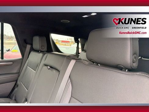 Used 2025 Chevrolet Tahoe LT image 39