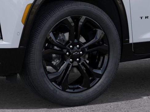 New 2027 Chevrolet Traverse RS w/ LPO, Floor Liner Package AWD/4WD image 9