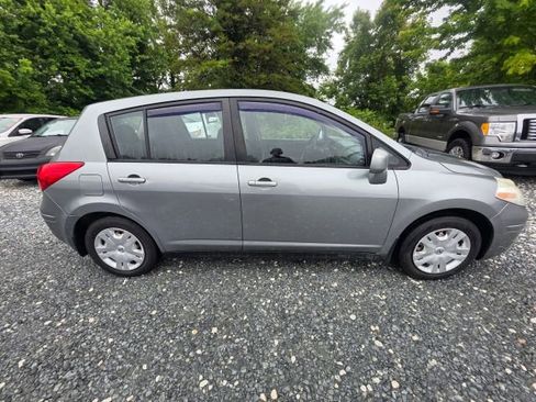 Used 2011 Nissan Versa 1.8 S w/ Plus Pkg FWD image 4