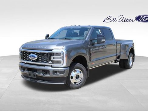 New 2026 Ford F350 Platinum AWD/4WD image 1