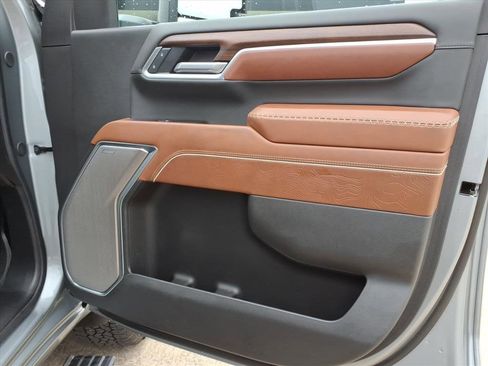 Used 2025 GMC Sierra 2500 Denali Ultimate image 13