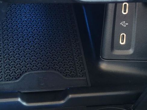 Used 2025 Mercedes-Benz GLC 43 AMG 4MATIC image 23