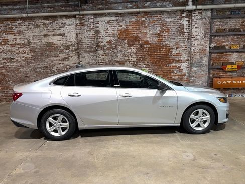 Used 2020 Chevrolet Malibu LS w/ LPO, Convenience Package 2 image 2