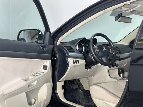 Used 2011 Mitsubishi Lancer ES image 10