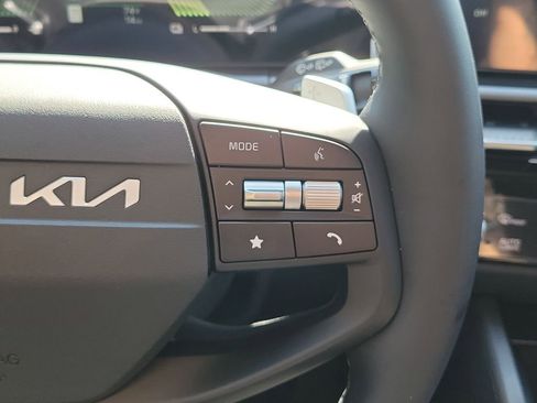 New 2026 Kia Sportage LX FWD image 26