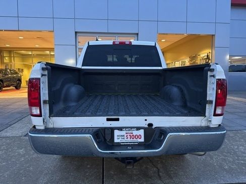 Used 2019 RAM 1500 Classic SLT w/ Luxury Group image 7