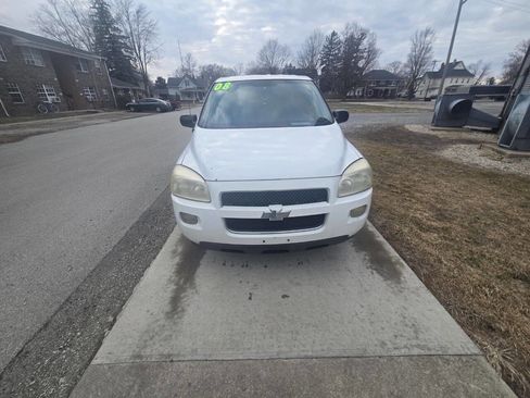 Used 2008 Chevrolet Uplander w/ Climate Package image 4