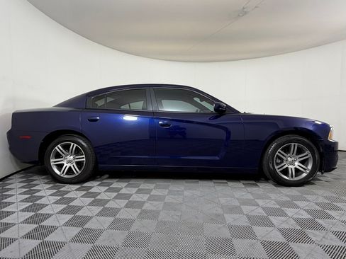 Used 2014 Dodge Charger SXT RWD image 8