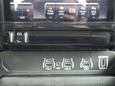 Used 2025 RAM 3500 Longhorn w/ Towing Technology Group image 24