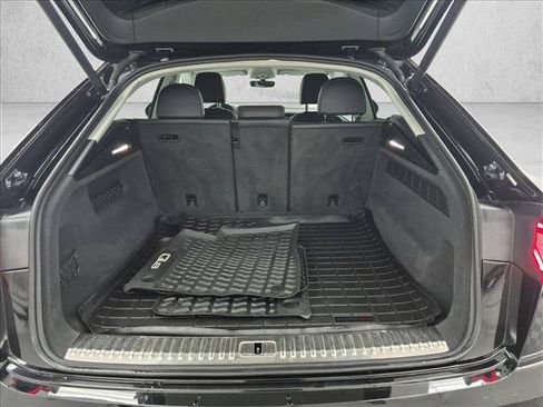 Used 2019 Audi Q8 Premium w/ Convenience Package AWD/4WD image 6