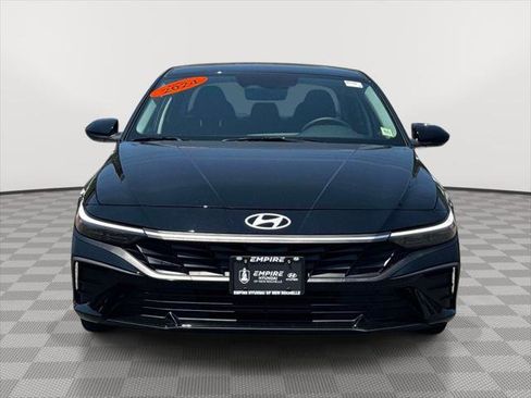 Certified 2024 Hyundai Elantra SEL FWD image 2