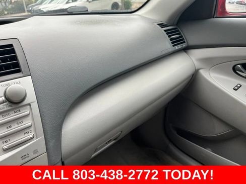Used 2011 Toyota Camry LE FWD image 25