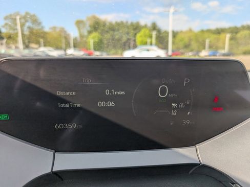 Used 2024 Toyota Prius XLE AWD/4WD image 30