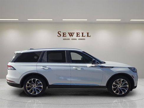 New 2026 Lincoln Aviator Reserve image 5
