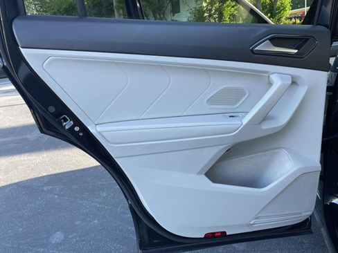 Certified 2024 Volkswagen Tiguan SE R-Line image 11