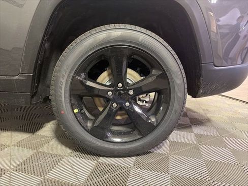 New 2026 Jeep Grand Cherokee Limited w/ Limited Altitude Package AWD/4WD image 35