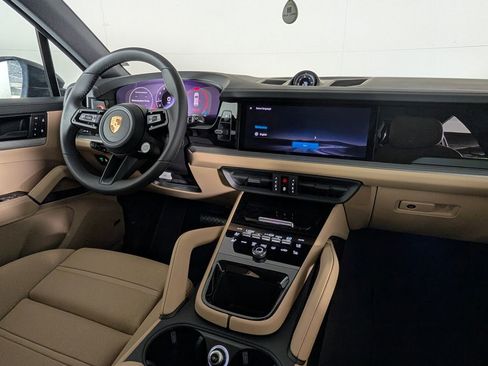 New 2026 Porsche Cayenne AWD/4WD image 22