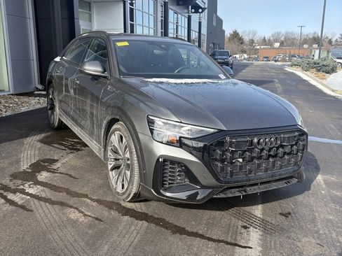 Used 2025 Audi Q8 Premium Plus image 11